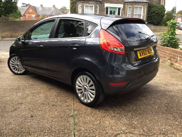 2010 Ford Fiesta 1.4 Titanium 5dr